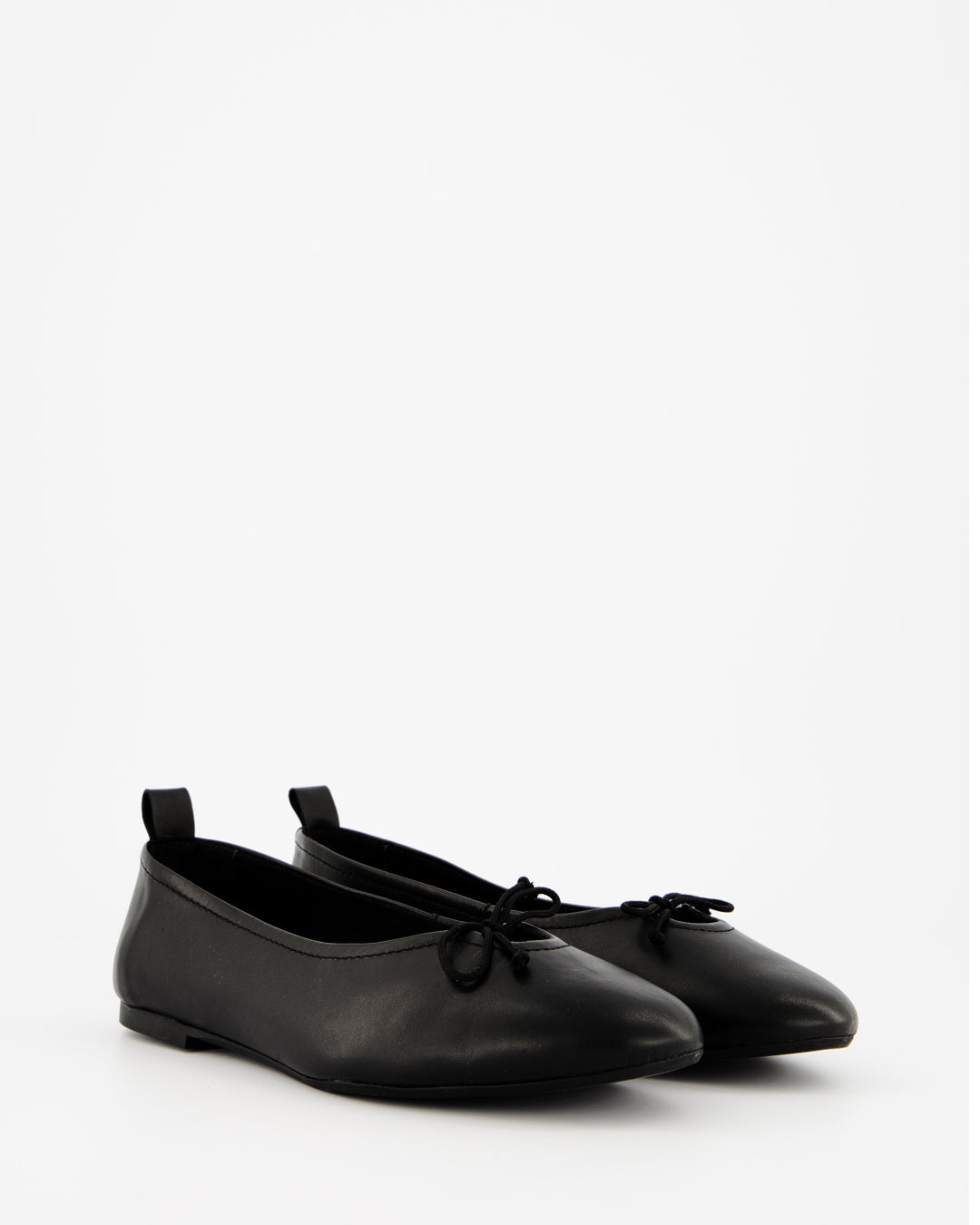 BELLA - BLACK LEATHER FLATS